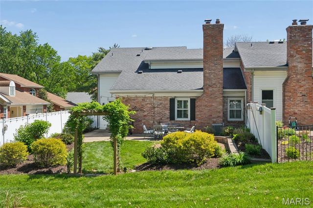 2421 Baxton Way, Chesterfield, MO 63017
