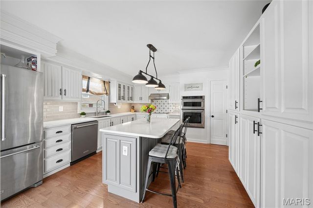 2421 Baxton Way, Chesterfield, MO 63017