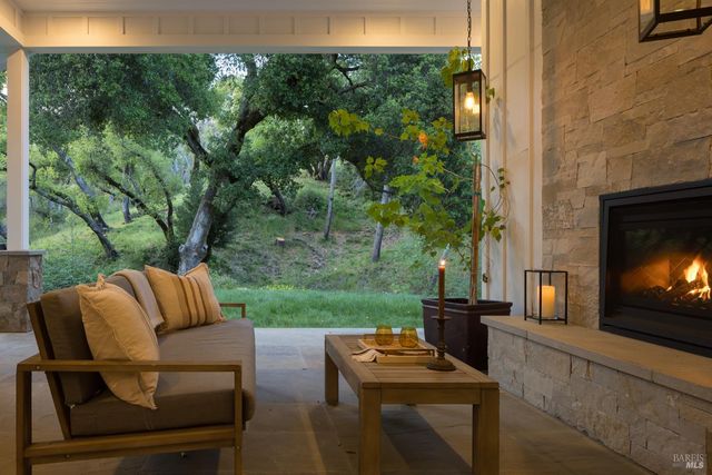 7007 Erland Rd, Santa Rosa, CA 95404