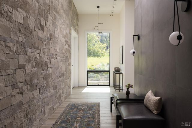 7007 Erland Rd, Santa Rosa, CA 95404