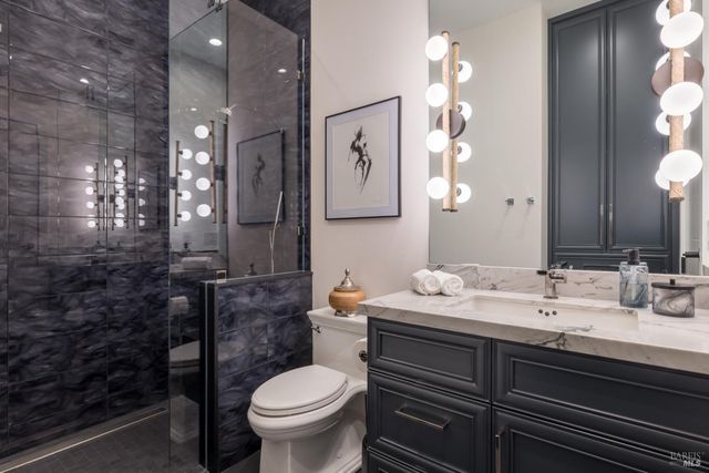 7007 Erland Rd, Santa Rosa, CA 95404