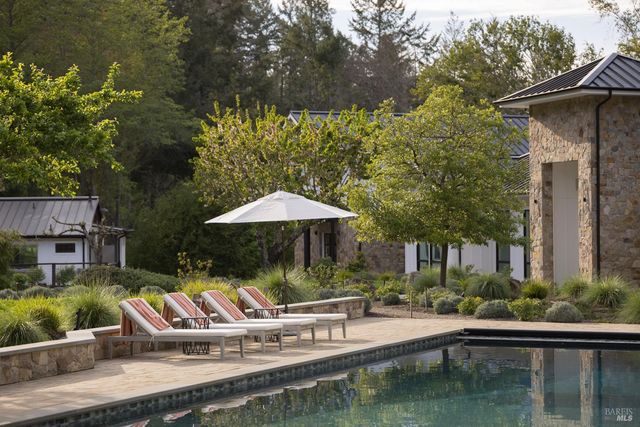 7007 Erland Rd, Santa Rosa, CA 95404