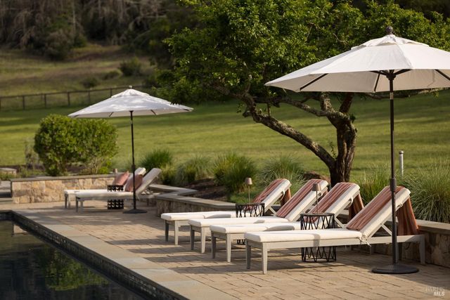 7007 Erland Rd, Santa Rosa, CA 95404