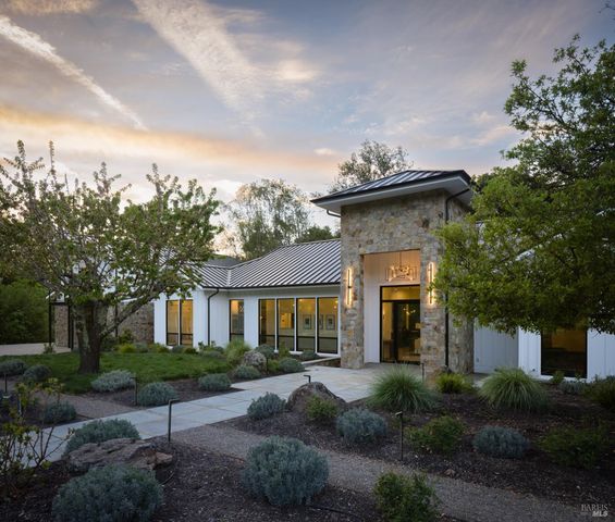 7007 Erland Rd, Santa Rosa, CA 95404