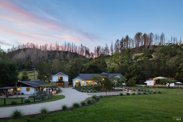 7007 Erland Rd, Santa Rosa, CA 95404