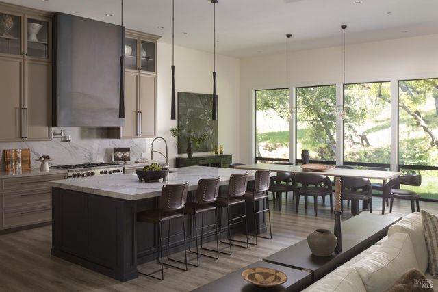 7007 Erland Rd, Santa Rosa, CA 95404