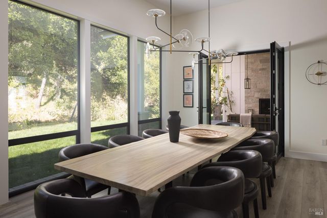 7007 Erland Rd, Santa Rosa, CA 95404