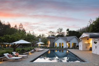 7007 Erland Rd, Santa Rosa, CA 95404