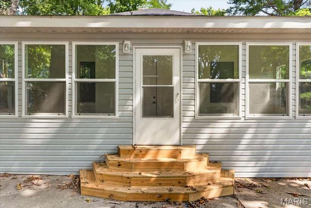 2720 Walnut Street, Alton, IL 62002