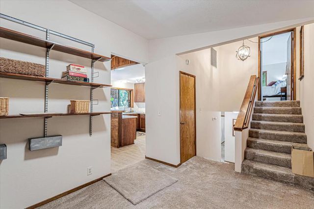 325 Ridge Drive, Boulder Creek, CA 95006