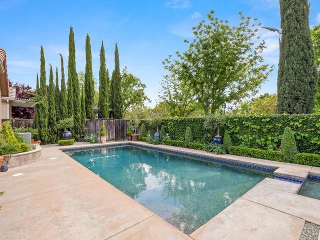 3524 Prescott Avenue, Clovis, CA 93619