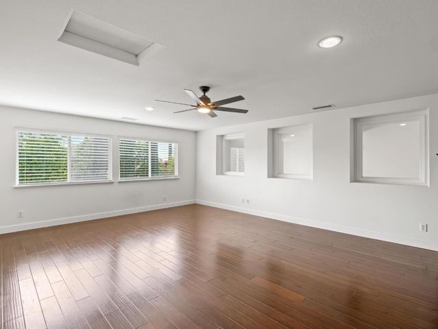 3524 Prescott Avenue, Clovis, CA 93619