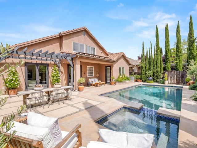 3524 Prescott Avenue, Clovis, CA 93619