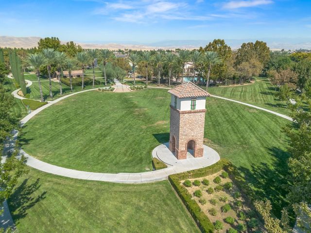 3524 Prescott Avenue, Clovis, CA 93619