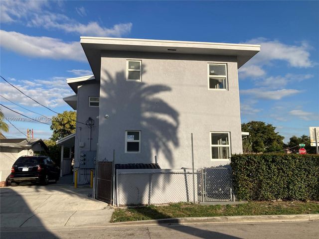 1719 NW 1st St 3, Miami, FL 33125