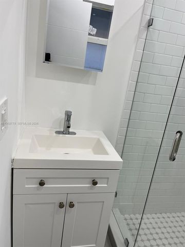 1719 NW 1st St 3, Miami, FL 33125