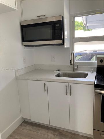 1719 NW 1st St 3, Miami, FL 33125