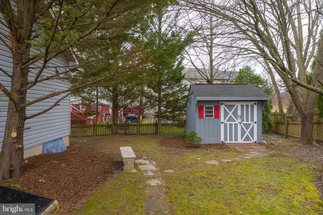 13 LEINSTER GARTH, Baltimore, MD 21236