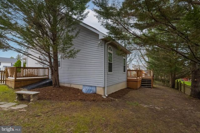 13 LEINSTER GARTH, Baltimore, MD 21236