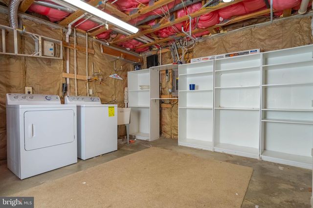 13 LEINSTER GARTH, Baltimore, MD 21236