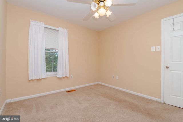 13 LEINSTER GARTH, Baltimore, MD 21236