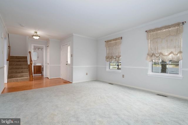 13 LEINSTER GARTH, Baltimore, MD 21236