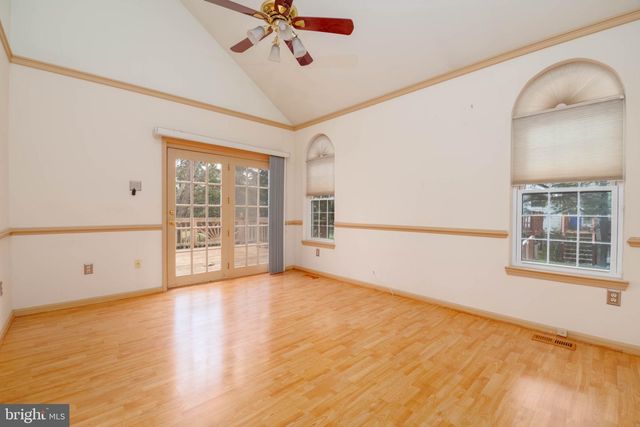 13 LEINSTER GARTH, Baltimore, MD 21236