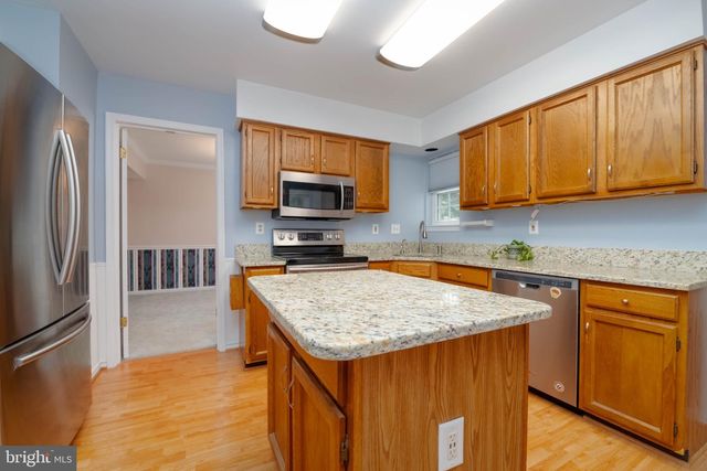 13 LEINSTER GARTH, Baltimore, MD 21236