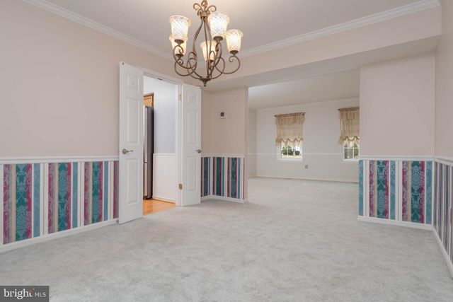 13 LEINSTER GARTH, Baltimore, MD 21236