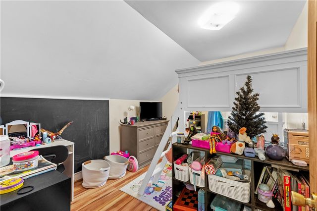 40 Vincent Avenue, Pawtucket, RI 02860