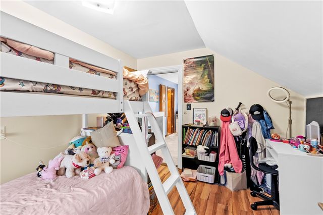 40 Vincent Avenue, Pawtucket, RI 02860