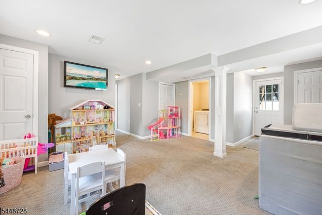 4 Huron Ave, Parsippany-troy Hills Twp., NJ 07034