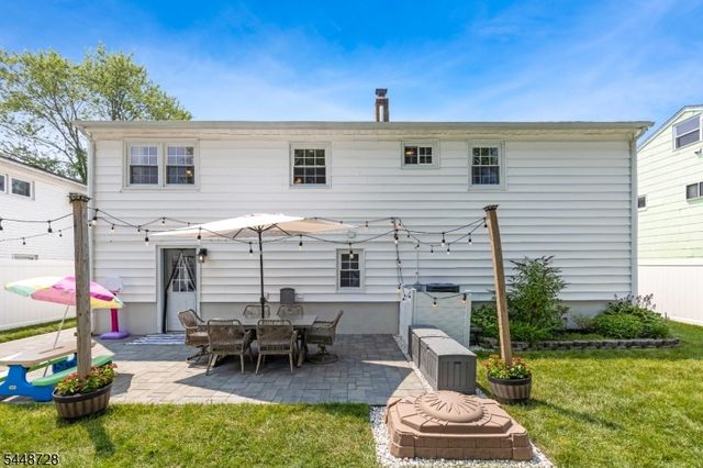 4 Huron Ave, Parsippany-troy Hills Twp., NJ 07034