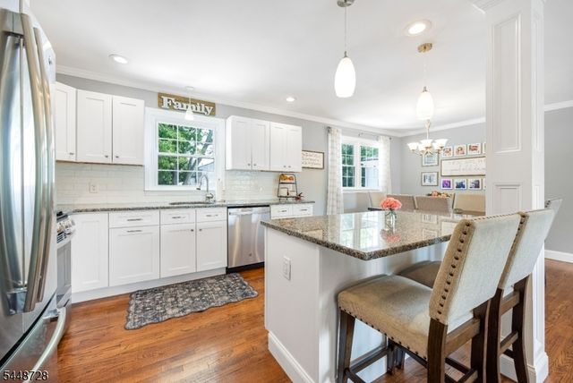 4 Huron Ave, Parsippany-troy Hills Twp., NJ 07034
