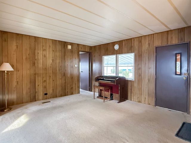 807 Nottingham Drive, Exeter, NH 03833