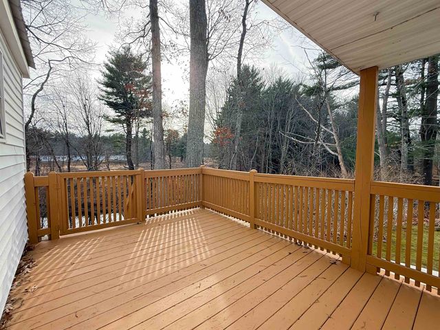 807 Nottingham Drive, Exeter, NH 03833