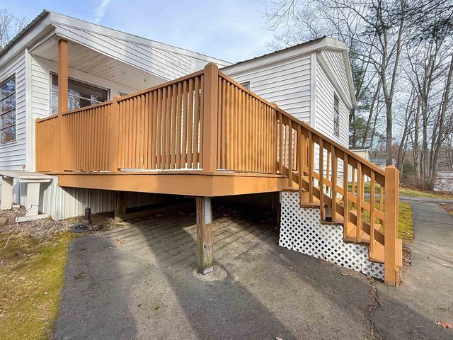 807 Nottingham Drive, Exeter, NH 03833