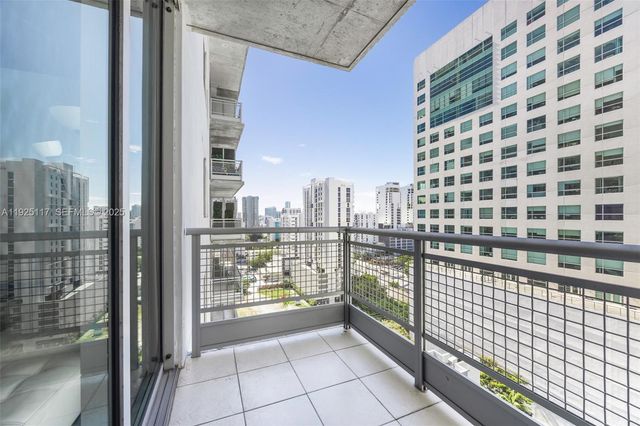 690 SW 1st Ct 1830, Miami, FL 33130