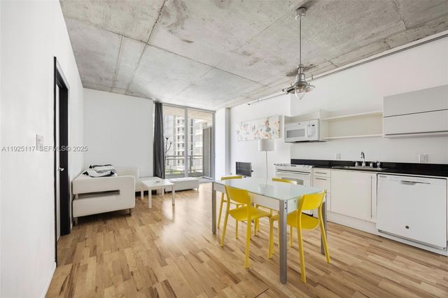 690 SW 1st Ct 1830, Miami, FL 33130