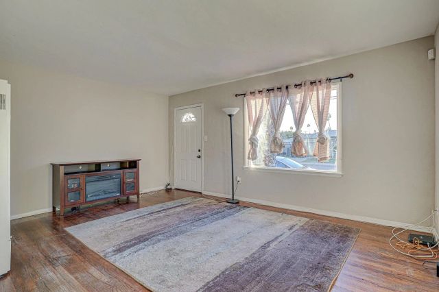 389 Chambers St., El Cajon, CA 92020