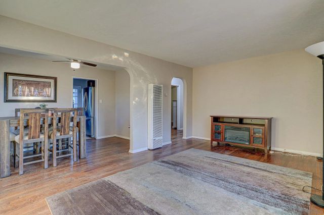 389 Chambers St., El Cajon, CA 92020