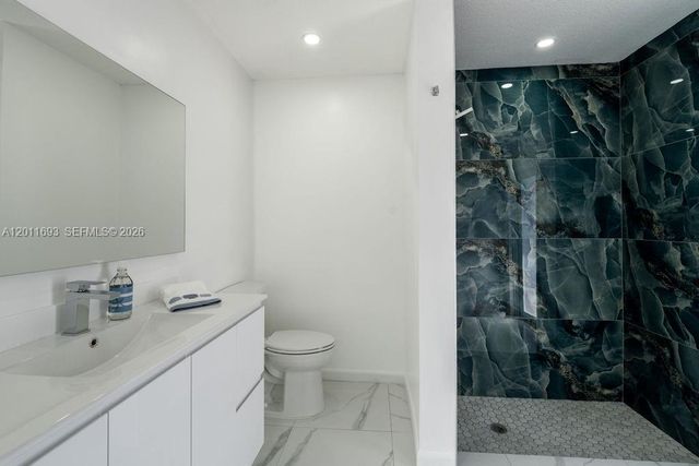 510 NW 97th Ter, Pembroke Pines, FL 33024