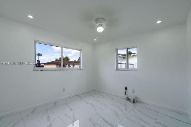 510 NW 97th Ter, Pembroke Pines, FL 33024