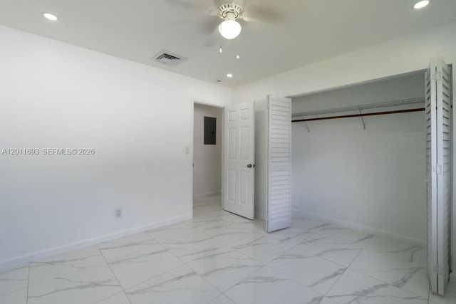 510 NW 97th Ter, Pembroke Pines, FL 33024