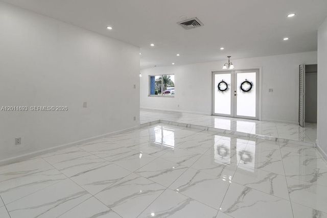 510 NW 97th Ter, Pembroke Pines, FL 33024