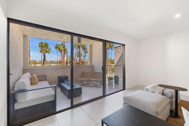 2696 S Sierra Madre F14, Palm Springs, CA 92264