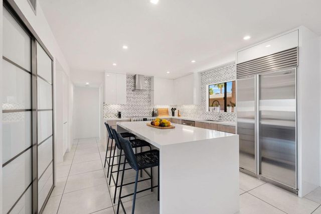 2696 S Sierra Madre F14, Palm Springs, CA 92264