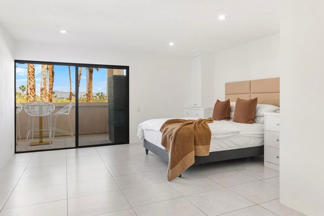 2696 S Sierra Madre F14, Palm Springs, CA 92264