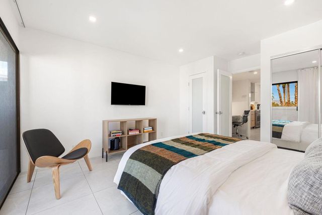 2696 S Sierra Madre F14, Palm Springs, CA 92264