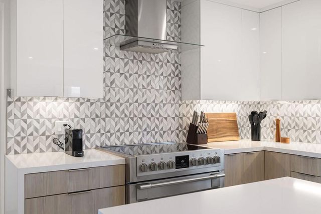 2696 S Sierra Madre F14, Palm Springs, CA 92264